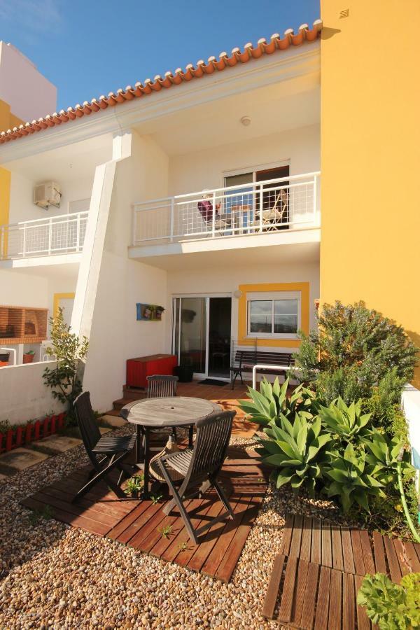 Surf House Baleal Acomodação com café da manhã Exterior foto